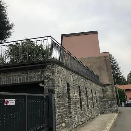 Le Calle Di Brunate Brunate