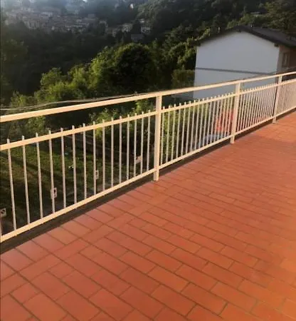 Le Calle Di Brunate Guest house Brunate